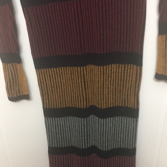 Ladies maxi dress ,ribbed and long sleeves - Picture 8 of 11